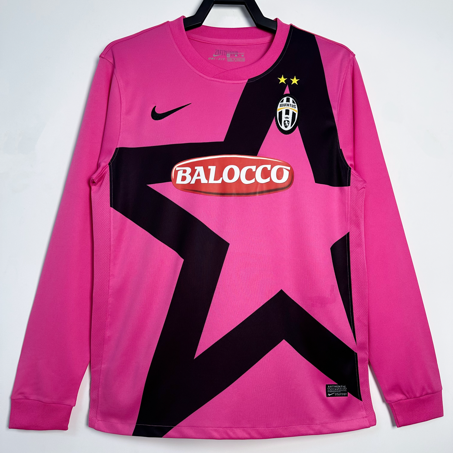 Retro Juventus Pink Long Sleeves 2011/12 (Away)