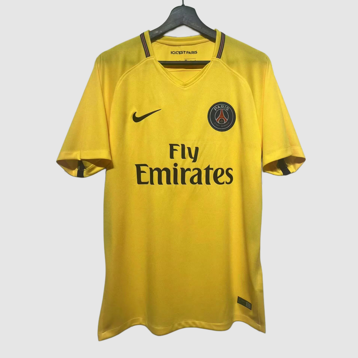 Retro 17/18 PSG Away