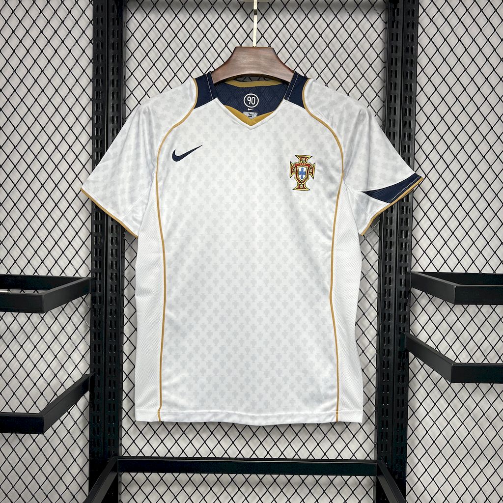 Retro 2004 Portugal Size: -