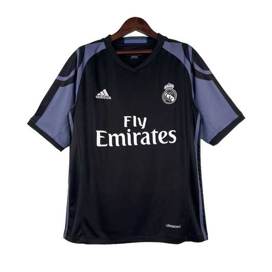 Retro Reαl Mαdrid - 2016/17 (Third)
